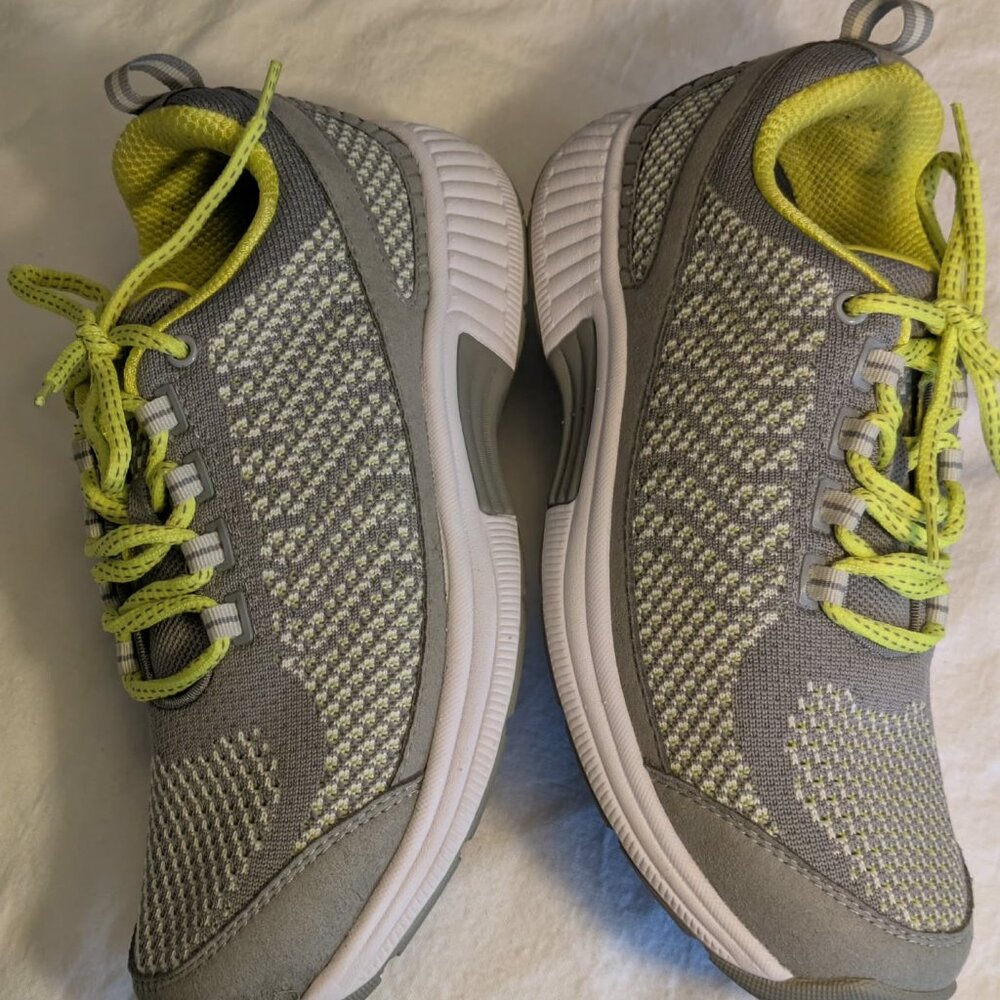 Orthofeet Athletic Sneakers  -- Womens 8 Medium Stretch Knit 987 Gray EUC - Picture 10 of 12
